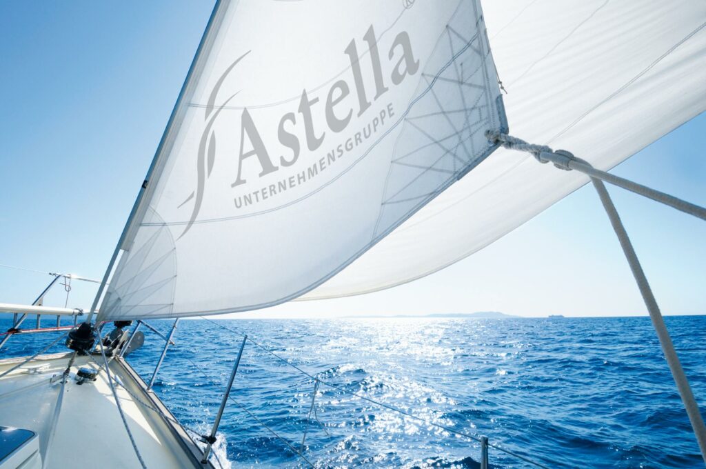 (c) Astella.info